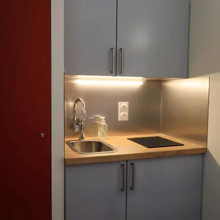 Logis Les 7 Freres Lägenhetshotell 3*