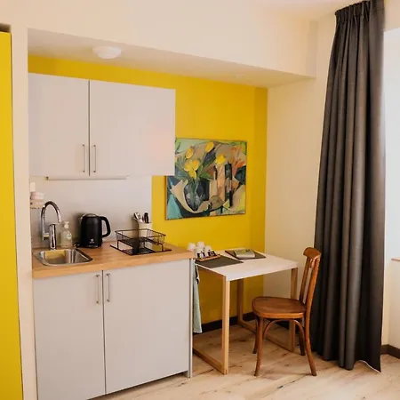 Lägenhetshotell Logis Les 7 Freres 3*