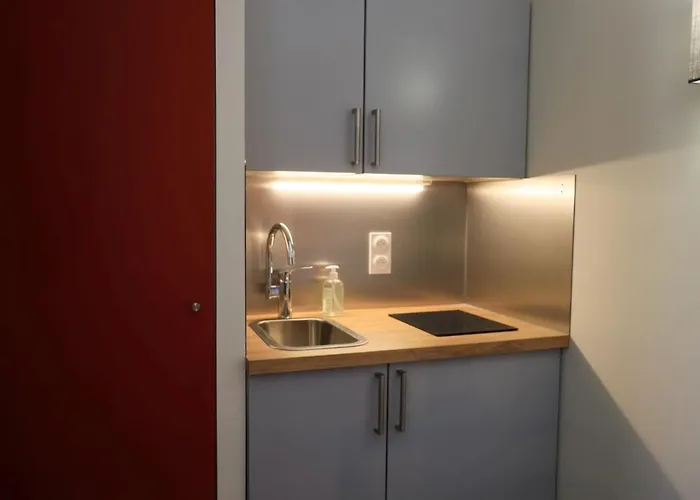 Logis Les 7 Freres Apart-hotel 3*