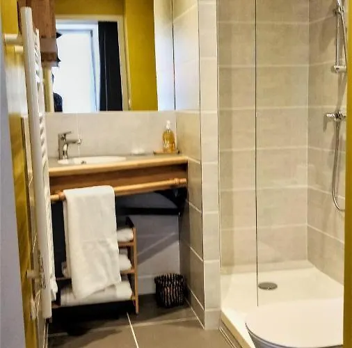Logis Les 7 Freres Apart-hotel
