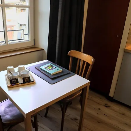 Les 7 Freres Aparthotel *