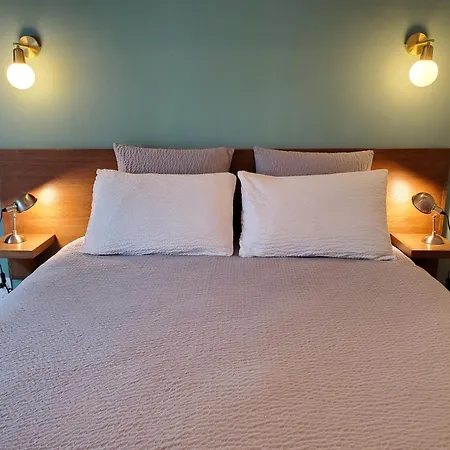 Apart-hotel Logis Les 7 Freres